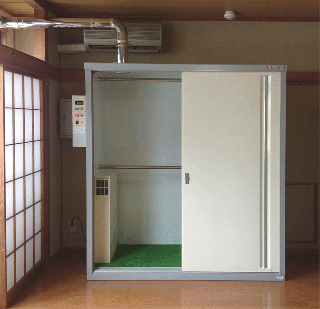 3F和室休憩室で検針スタッフの合羽乾燥に採用されています 和室休憩室でのガス会社検針スタッフの合羽乾燥